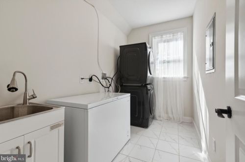 5010 Hazel Ave, Philadelphia PA  19143-1622 exterior