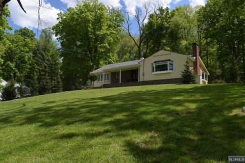 480 Saddle River Rd, Upper Saddle River, NJ 07458-1310