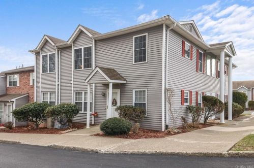 53 Jimal Dr, Middletown NY 10940-3648 exterior