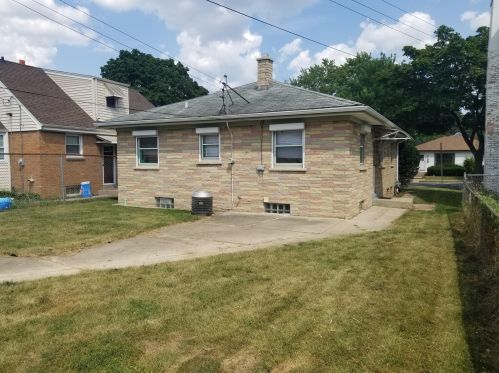 4849 64th St, Milwaukee, WI 53218-4020