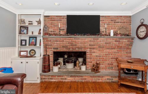 265 Old State Rd, Limerick PA 19468-3214 exterior