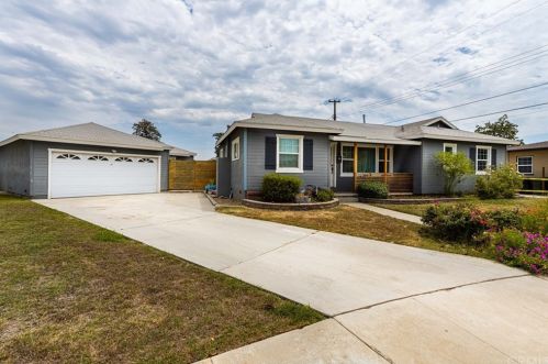 1412 Naples Pl, Fullerton CA  92833-4432 exterior