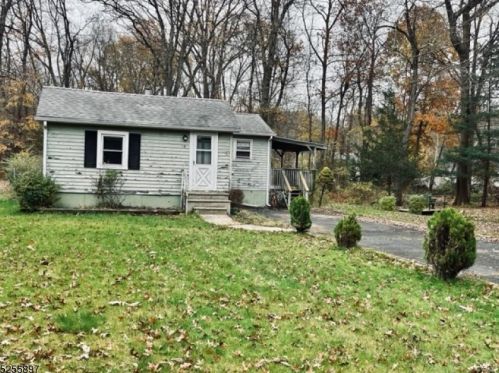 14 Roseland Ave, Warren, NJ 07059-5720