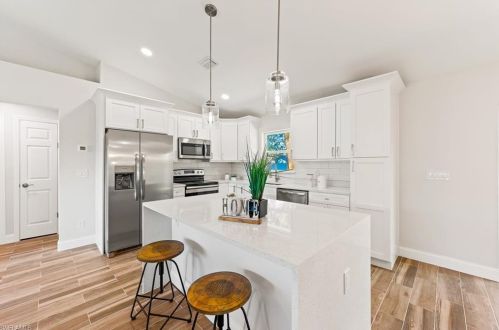 5301 21 Pl, Naples FL 34116-6863 exterior