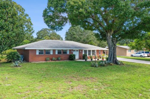 1014 Gatewood Ave, Fort Pierce, FL 34982-4320