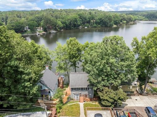 8474 Lake Dr, Lithonia GA  30039-6562 exterior