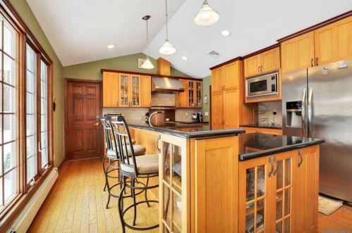 12 Belmar Ln, Commack NY 11725-1104 exterior