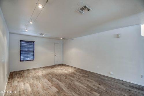 5912 Albeniz Pl, Phoenix AZ 85043-1973 exterior