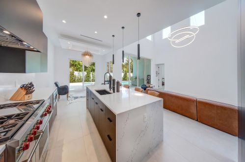 1305 4th Ct, Boca Raton FL  33432-1408 exterior