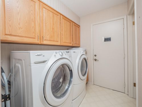 6303 Eagle Rdg Dr, Kalamazoo MI 49004-8677 exterior