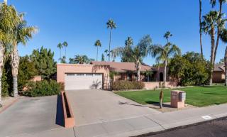 134 Country Gables Dr, Phoenix, AZ 85022-3645
