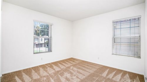 2940 Nau Ave, Tustin CA 92782-3377 exterior