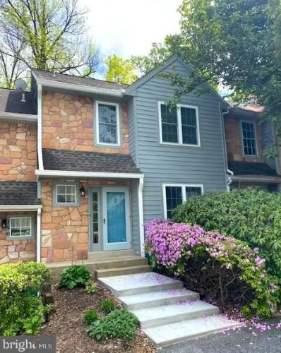 179 Nottingham Ct, Chester, PA 19014-1256