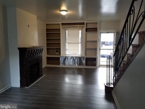 4312 Devereaux St, Philadelphia, PA 19135-3515