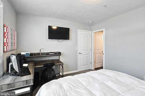 813 Middle St, Hanover PA 17331-2031 exterior