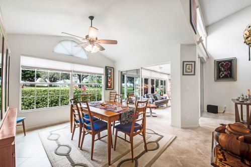 6221 Greenspointe Dr, Boynton Beach FL 33437-4915 exterior