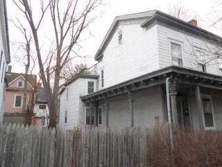 85 Mansion St, Poughkeepsie, NY 12601-2406