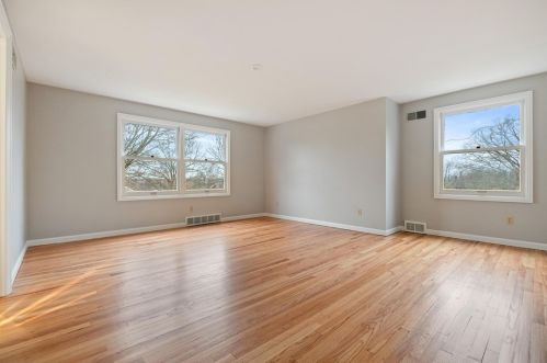 213 Harwick Dr, Pittsburgh PA  15235-5331 exterior