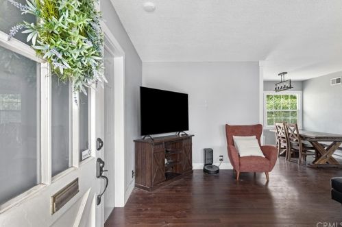 1412 Naples Pl, Fullerton CA  92833-4432 exterior