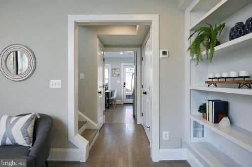 614 Alfred St, Alexandria VA  22314-1823 exterior