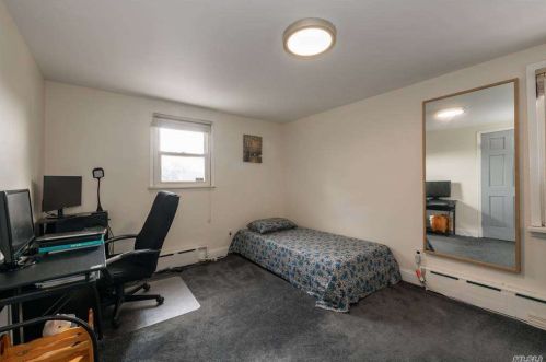 184 Dean St, Valley Stream NY 11580-4911 exterior