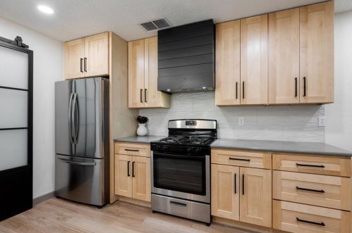 702 Country Club Rd, Georgetown TX 78628-3636 exterior