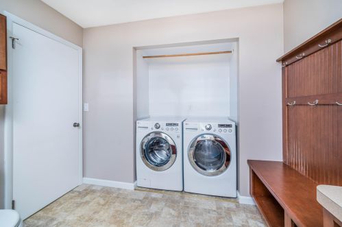 1111 Highgate Rd, Kalamazoo MI 49006-2774 exterior