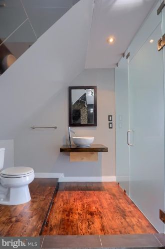 1297 Wheatland Ave, Lancaster PA 17603-4520 exterior