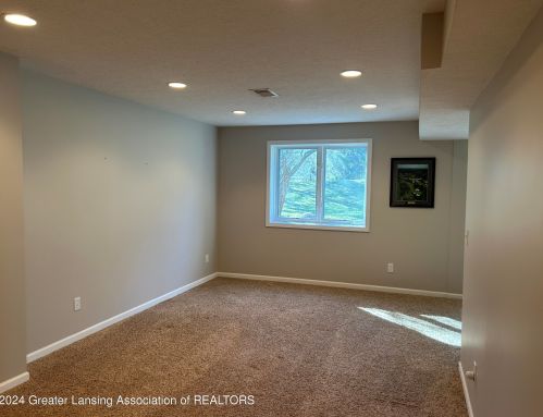 4406 Carmine Ct, Dewitt MI 48820-9183 exterior