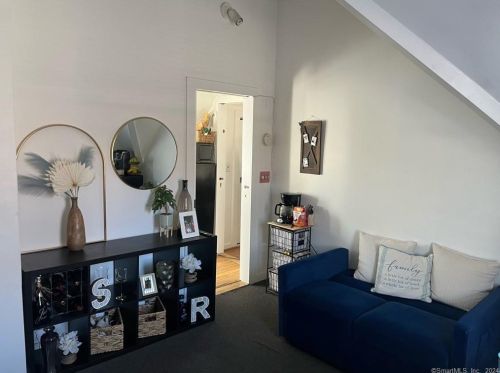 9 Couch St, Norwalk CT 06854-2025 exterior