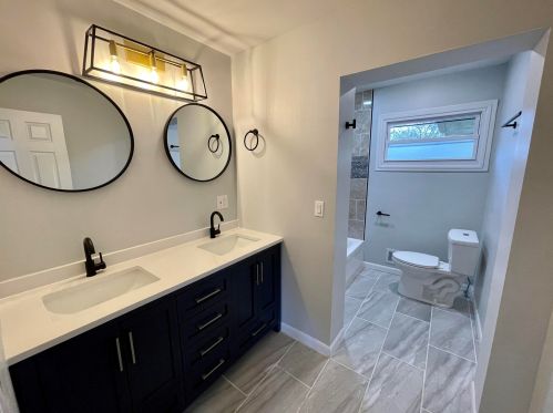 8959 Mohawk Rd, Milwaukee WI  53217-1741 exterior