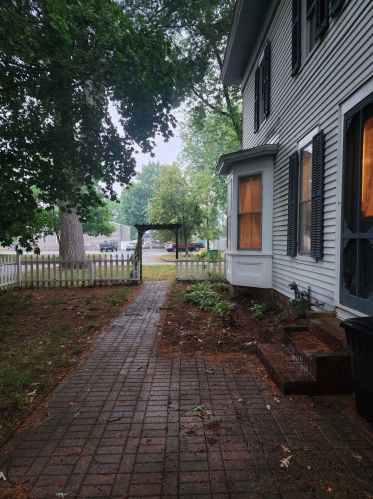 206 Michigan Ave, Dowagiac MI 49047-1908 exterior