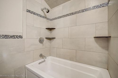 247 Frst Ave, Middletown NJ 07748-5720 exterior