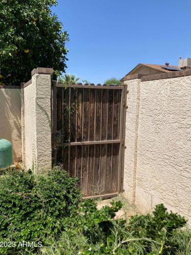 14801 39th Ave, Phoenix AZ 85051-3320 exterior