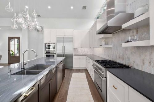 2632 49th St, Austin TX 78756-3104 exterior