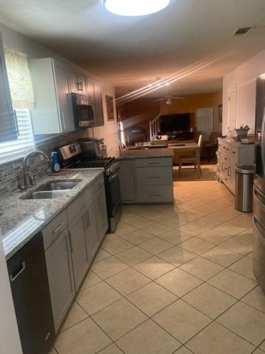 5985 Duren Mdw Dr, Lithonia GA 30058-3592 exterior