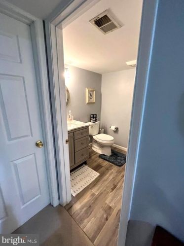 8124 Brightridge Ct, Ellicott MD 21043-6988 exterior