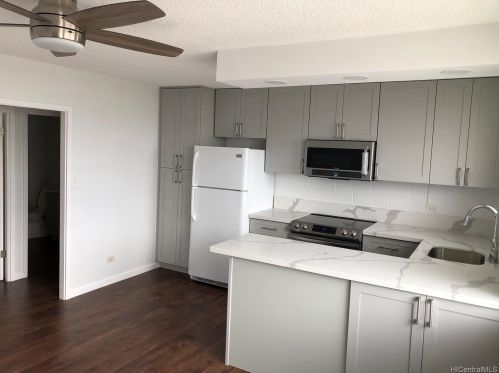 1516 Emerson St, Honolulu, HI 96813-2153