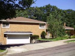 63 Drumlin Rd, Newton, MA 02459-2806