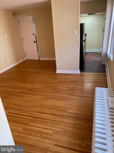 907 Clinton St, Philadelphia PA 19107-6109 exterior