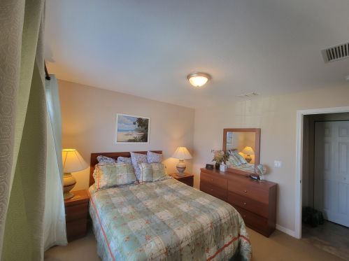 1916 Jamesport Dr, Fort Pierce FL 34953-4353 exterior