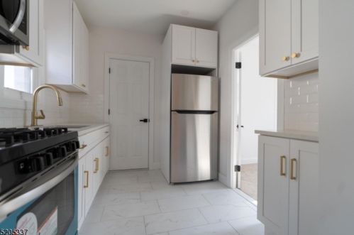 122 Columbia St, Wood-Ridge NJ  07075-2406 exterior