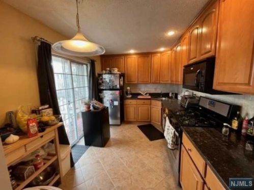 761 Sassafras Ct, Mahwah NJ  07430-3453 exterior