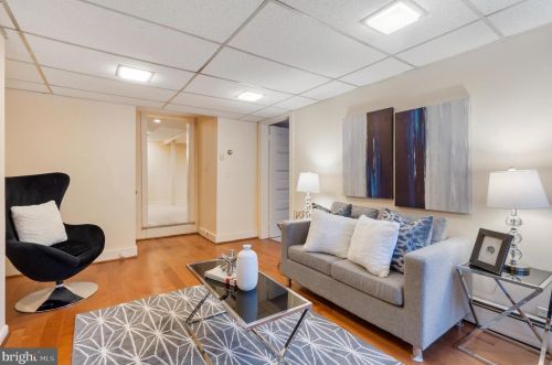 3708 Massachusetts Ave, Washington DC 20016-5812 exterior