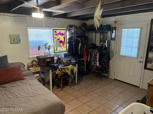 3241 Monte Vis Dr, Tucson AZ 85712-1630 exterior