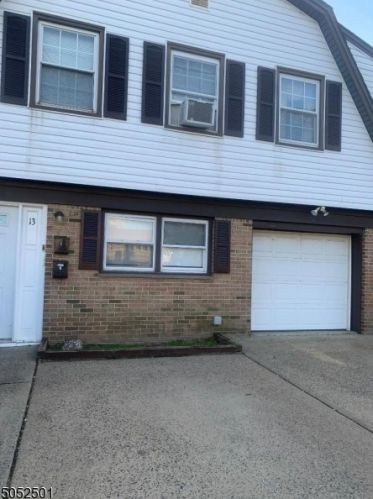 13 Pulaski Ave, Carteret NJ 07008-2536 exterior
