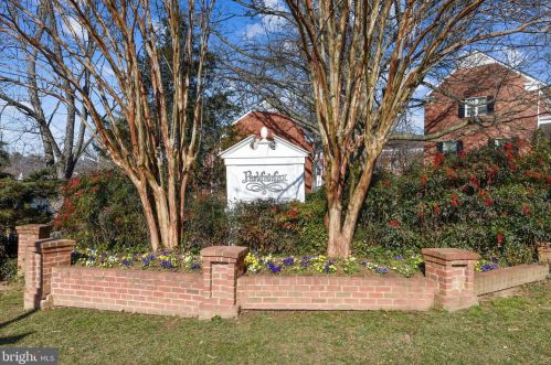 3555 Martha Custis Dr, Alexandria VA 22302-2003 exterior