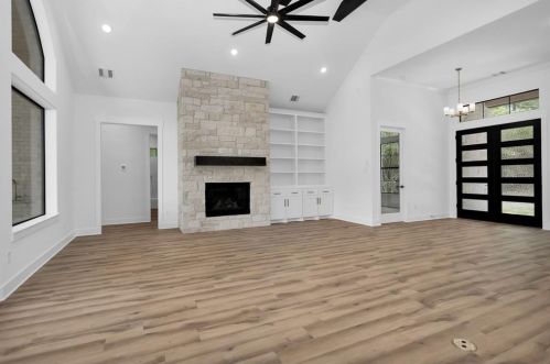 11317 Majestic Dr, Montgomery TX 77316-9662 exterior