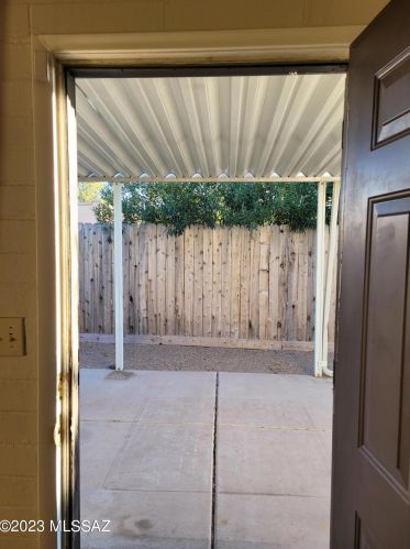 2114 Catalina Ave, Tucson AZ 85712-3225 exterior