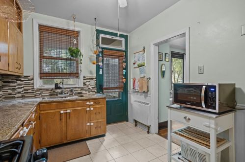 1129 Jancey St, Pittsburgh PA 15206-1326 exterior